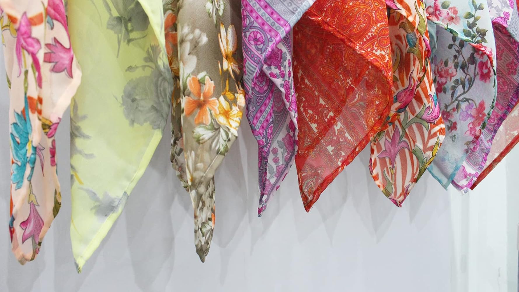 小物 eaphi INDIA PATTERN SATIN SCARF INDIA PATTERN SATIN SCARF